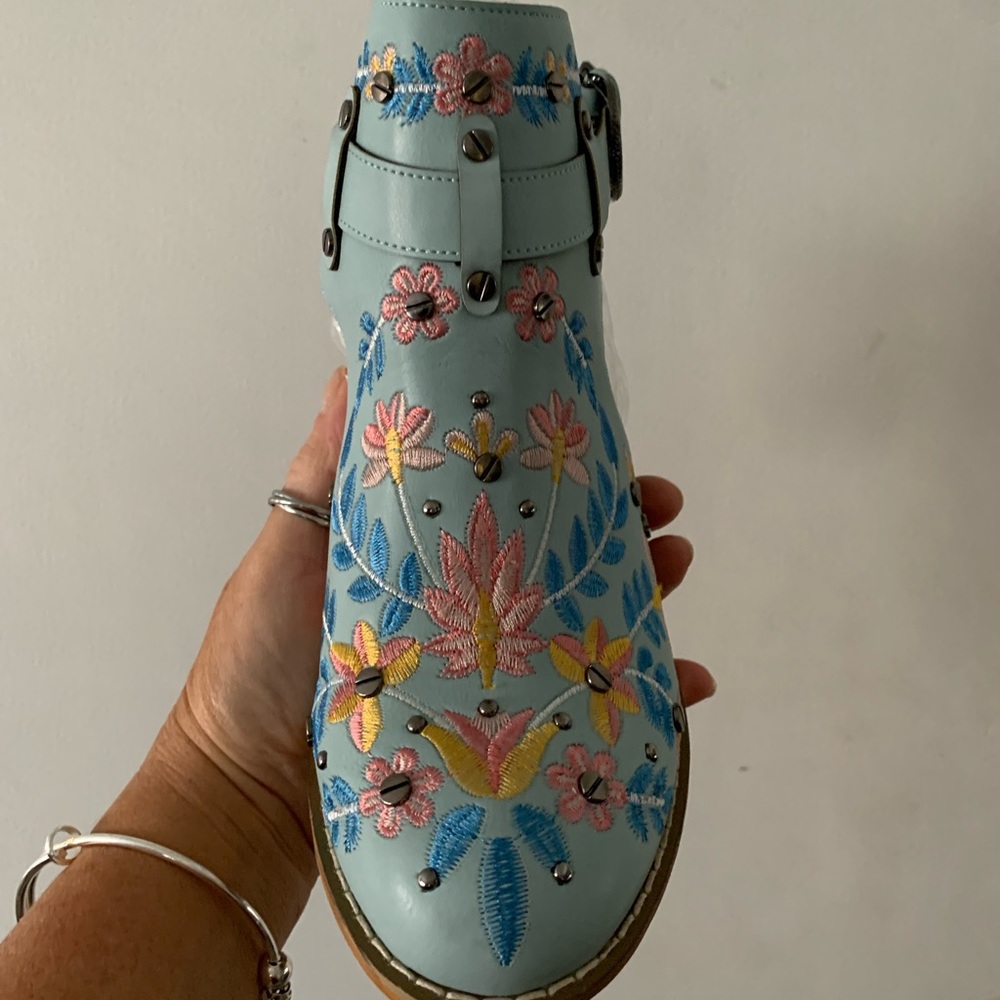 Size 8 Leather Boot with Heel NEW from Shein